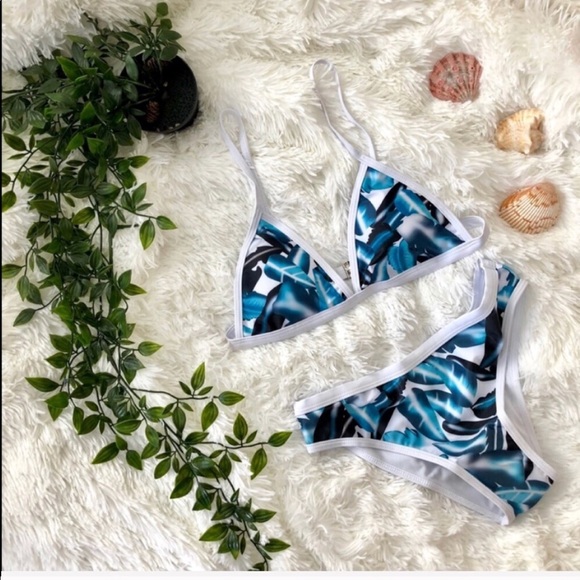 Blue & white leaf print bikini S - Picture 3 of 8